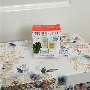 Sephora Beauty Insider Birthday Gift - Youth to the People Skincare Set